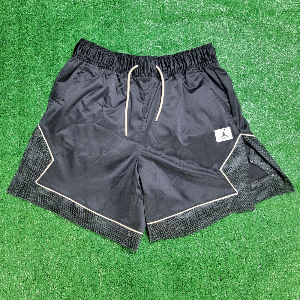 Nike Air Jordan Essentials Women's Diamond Shorts Sz Medium Black Athelisure New